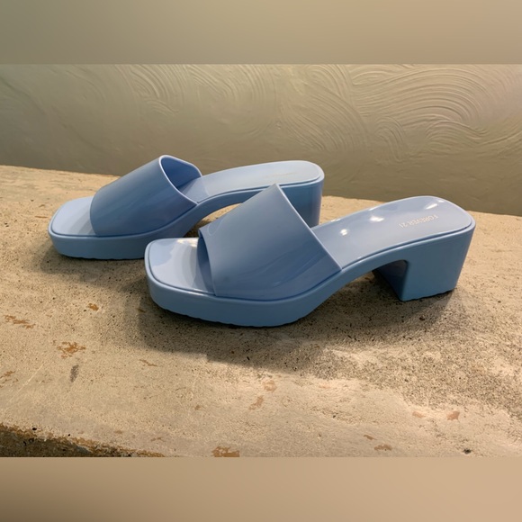 Forever 21 Shoes - EUC Women’s Forever 21 Sandals. Size 8.